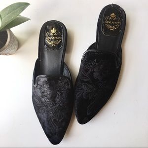 NWOT Black Velvet Embroidered Flats